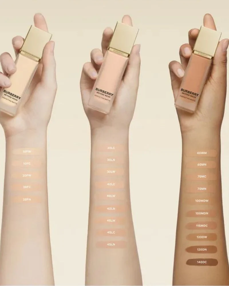 Beyond Wear Perfecting Matte - 40 Light Warm - Image 3