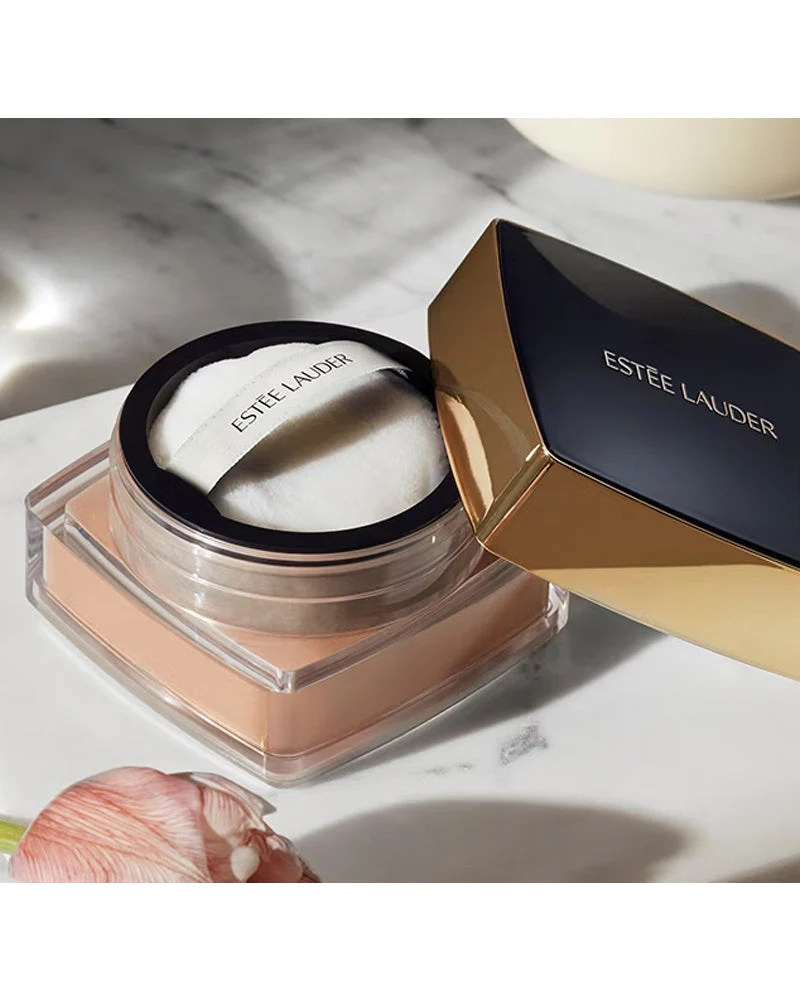 Double Wear Sheer Flattery Loose Powder - Image 3