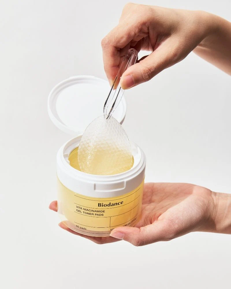 Vita Niacinamide Gel Toner Pads - Image 3
